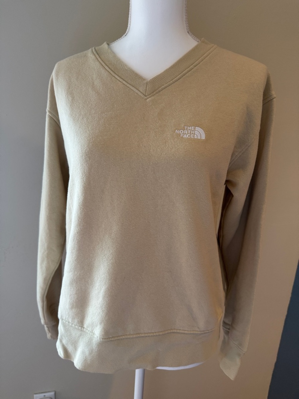 The North Face Women's XS Oatmeal V-neck Sweatshirt